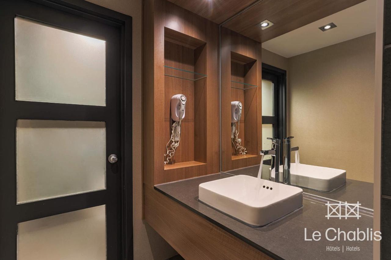 Hotel Le Chablis Cadillac Монреаль Екстер'єр фото